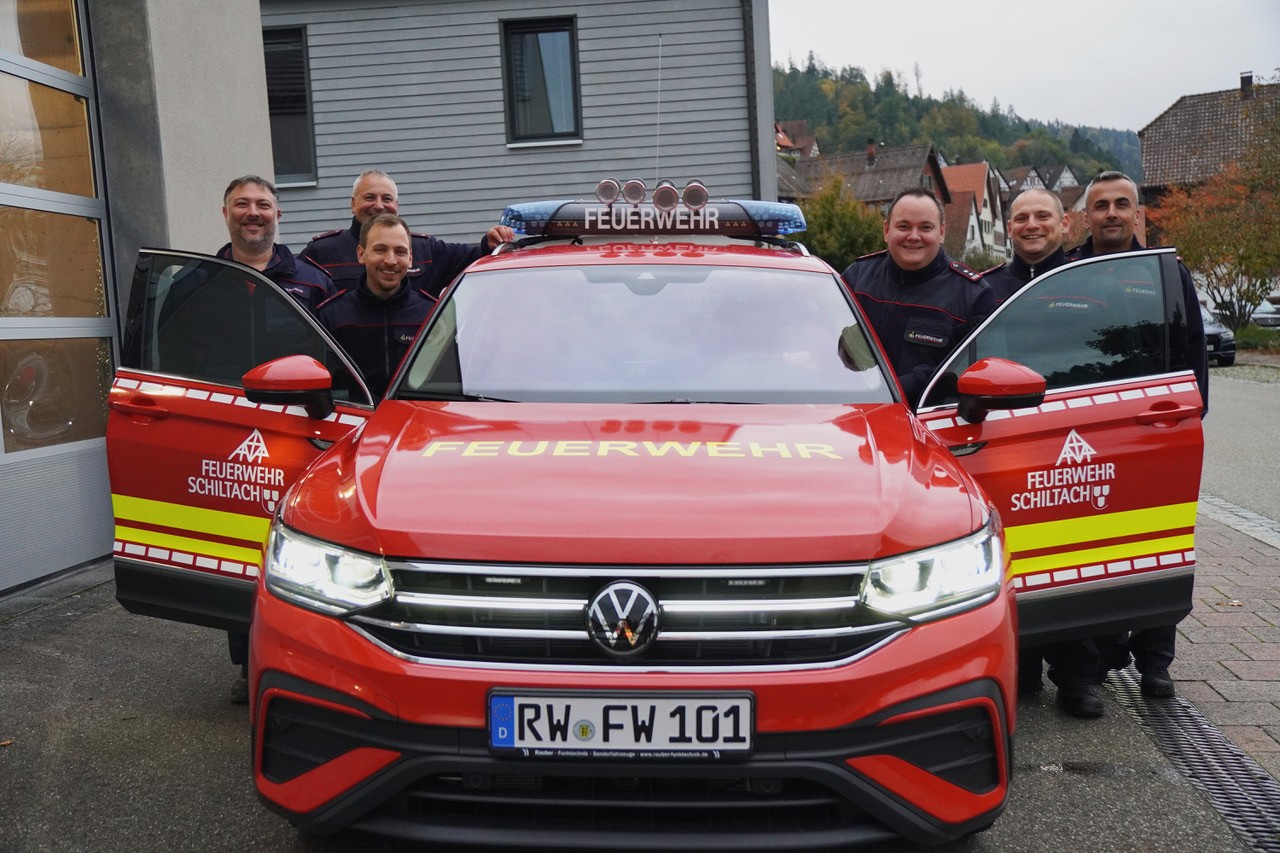 Kommandowagen mit den Zugführern